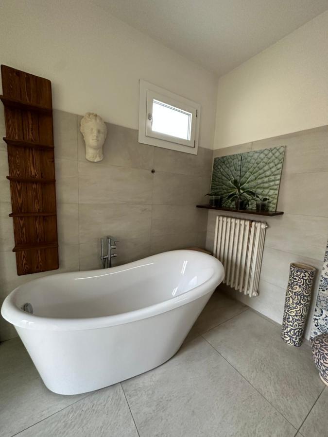 Charming Apt With Baroque View - Lecce Buitenkant foto